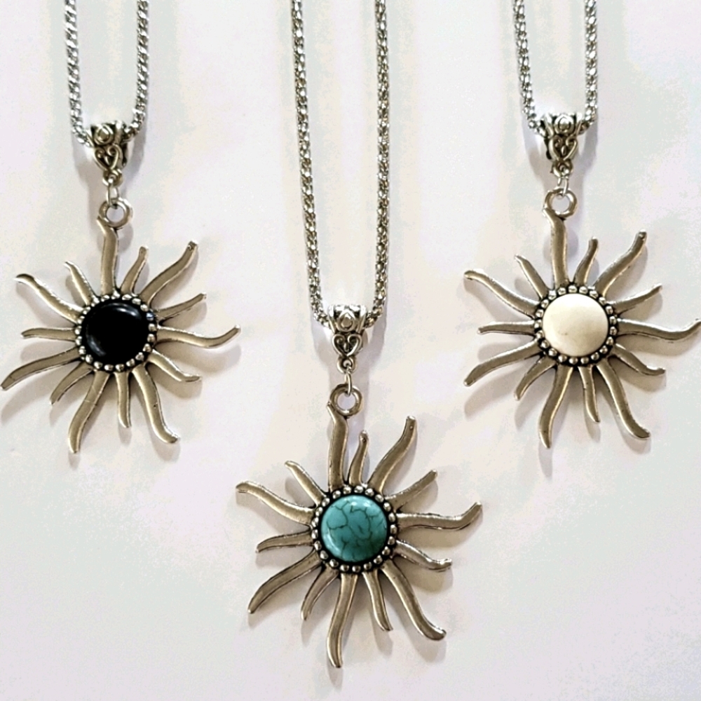 ✨ANTIQUE SUN SEMIPRECIOUS STONE NECKLACE
